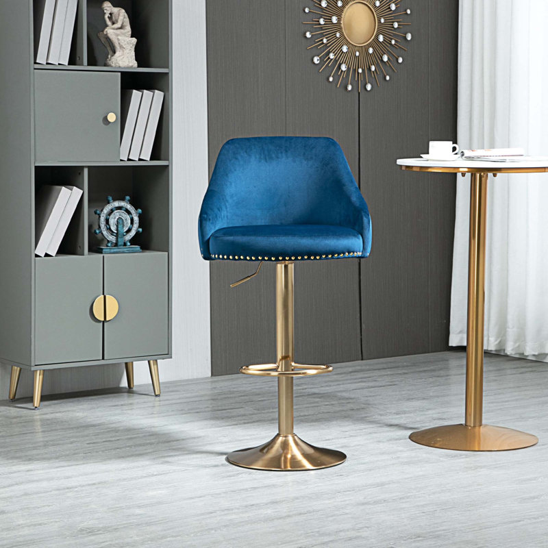 Tabouret Mikhia, Marine