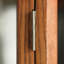 Bibliothèque à porte en verre-110975811