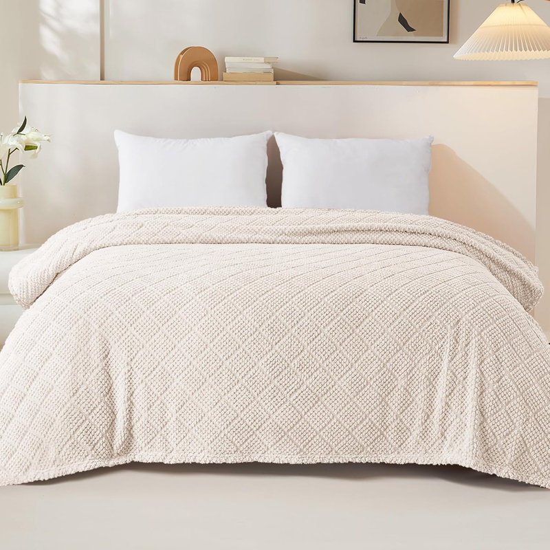 Latitude Run Throw