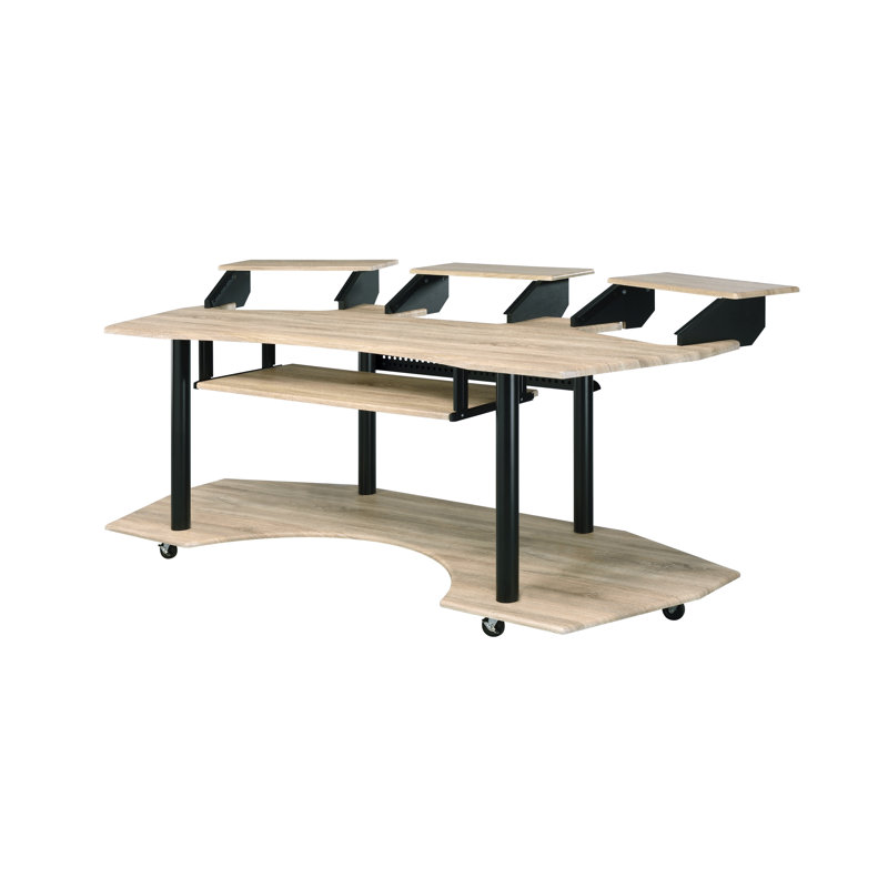 Bureau de studio d'enregistrement musical, Chêne