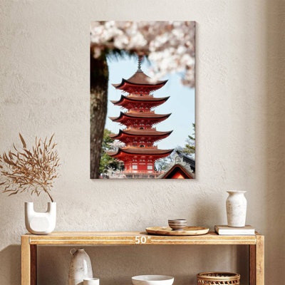 Pagode Aime Miyajima avec sakura