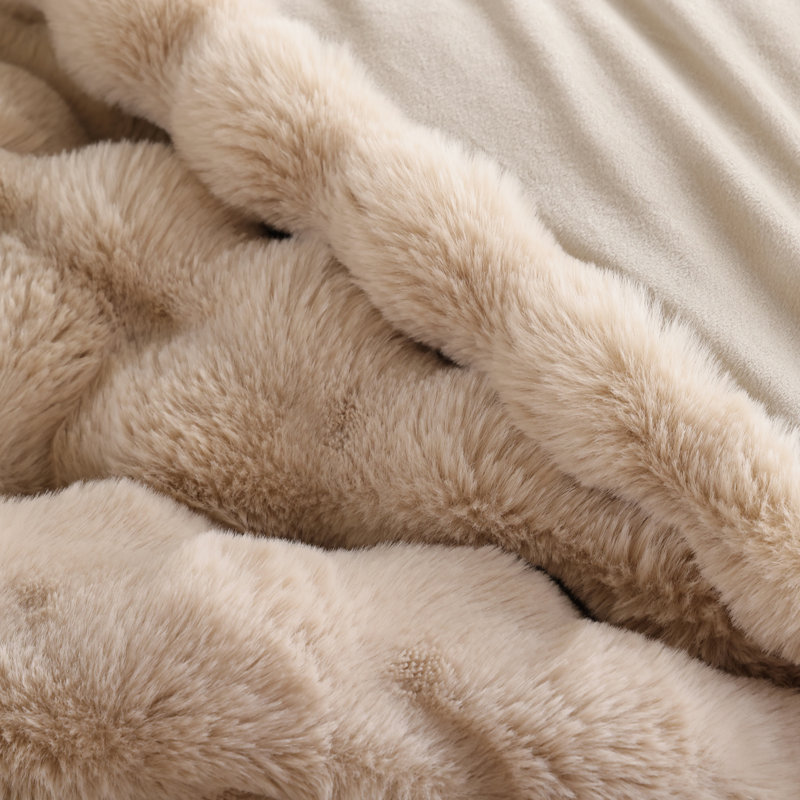 Ensemble d'édredon Fluffy, Édredon très grand + 2 taies d'oreiller standard, Linen