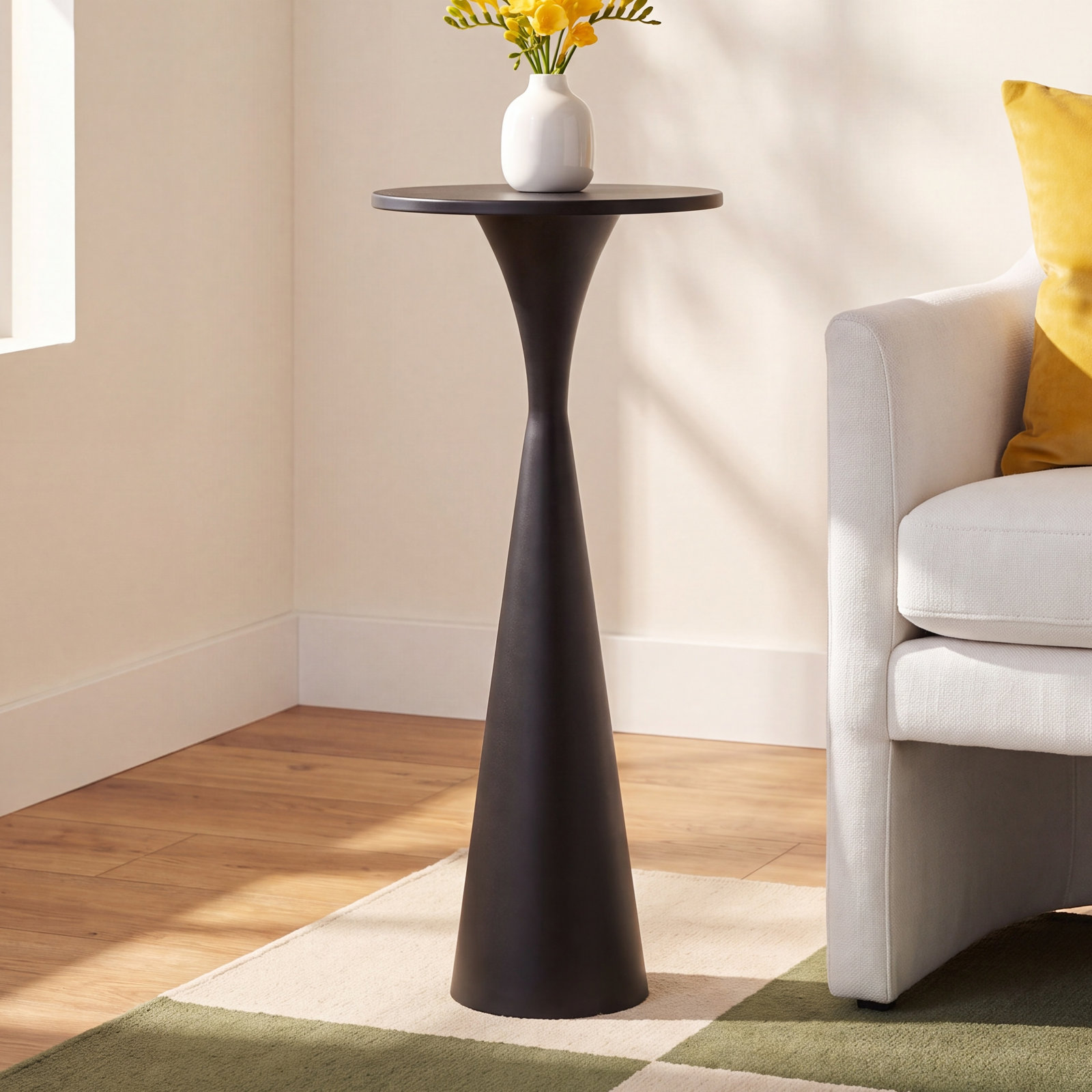 Raffaella 10" End Table, Black
