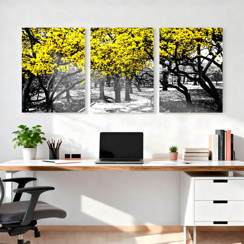 Ensemble de 3 tableaux sur toile tendue représentant un paysage en noir et blanc avec un arbre à fleurs jaunes, idéal pour la décoration du salon et de la chambre à coucher.
