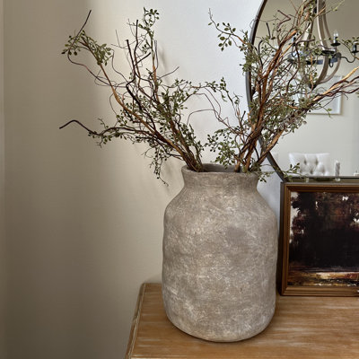 Tiyler Decorative Vase Pottery Terracotta Modern Stylish Handcrafted Accent Jar Clay Rustic Artisan Versatile Home Tabletop Decor