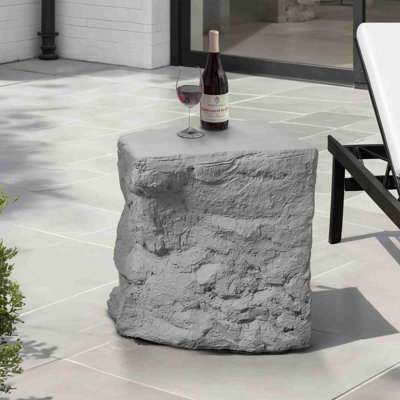 Table d'appoint d'inspiration pierre naturelle