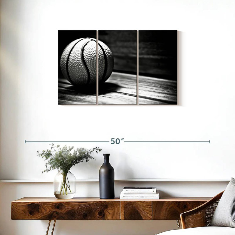 Ballon de basket-ball noir et blanc Sireci, H 20 po x l 33 po