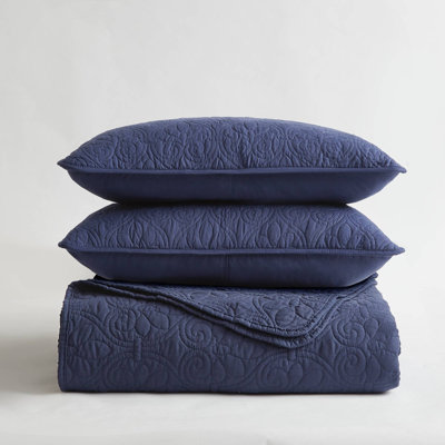 Quebec Navy Reversible 3-Piece Full/Queen Quilt Set