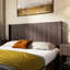 Tête de lit grand format en noyer, conception moderne avec panneau cannelé 3D et apparence de bois véritable, tête de lit en bois facile à assembler, panneau mural à oreilles, pour une chambre à coucher, simple