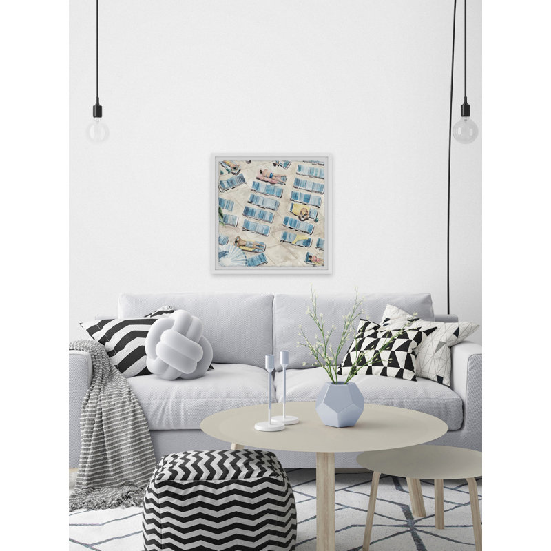 «Blue Beach Chairs», reproduction encadrée, H 24 po x l 24 po x P 1,5 po