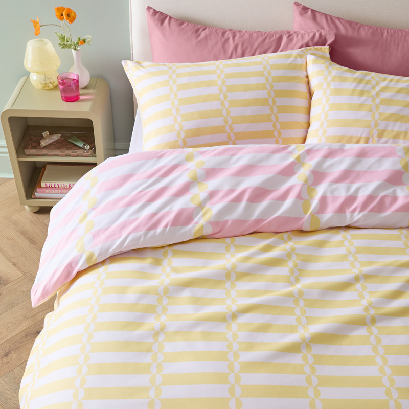 Lottie Polyester Abstract Duvet Cover Set with Pillowcases Included, Pink/Yellow/White