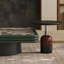 Ensemble de tables basses carrées d'inspiration italienne