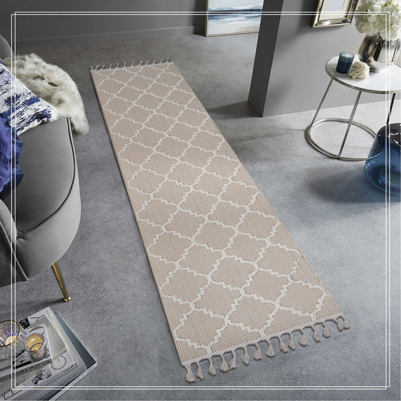 Ivory /Trellis Indoor/Outdoor Area Rug, Runner 2'2" x 8'
