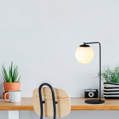 Lampe de bureau noire 21,65 po Daydrian