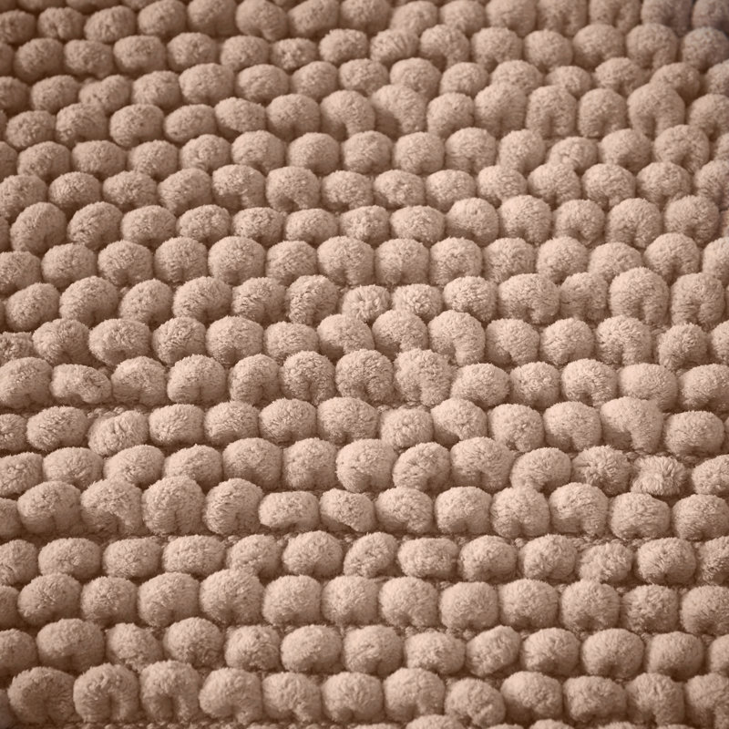 Aspen Bobble Bath Runner, Beige