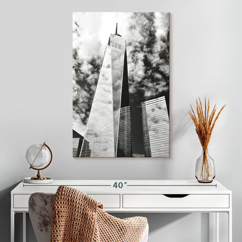Lilie One World Trade Center Shadow, H 30 po x l 20 po