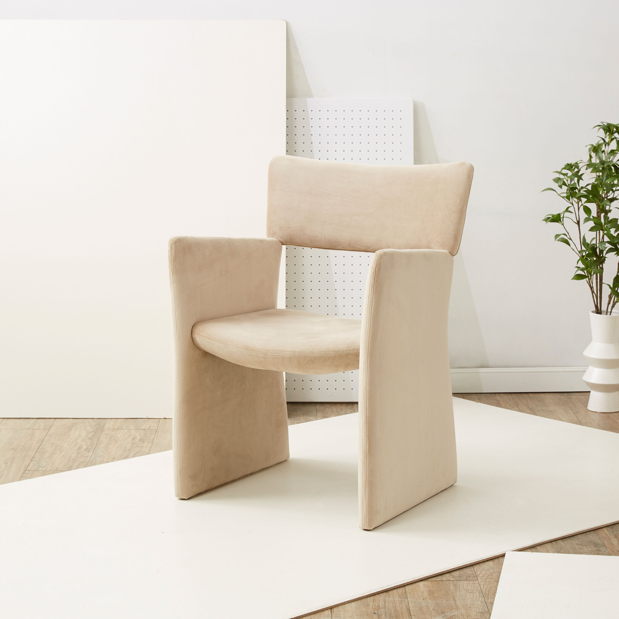 Fauna Velvet Dining Chair, Light Brown