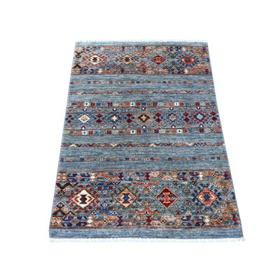 Gris pur brumeux 3 pi 1 po x 4 pi 3 po, pure laine, super Kazak afghan avec motif Khorjin, noué à la main, colorants végétaux, échantillon, tapis, tapis oriental