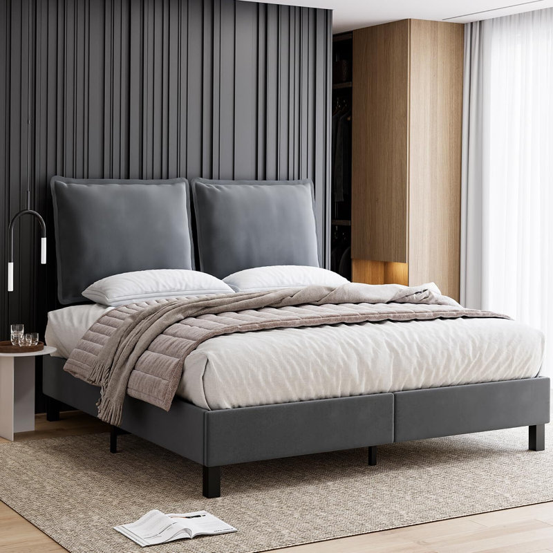 Leilonie Upholstered Sleigh Bed, Full