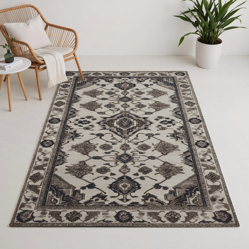 Persian Gray Indoor and Outdoor Area Rug, Rectangle 3' x 5'