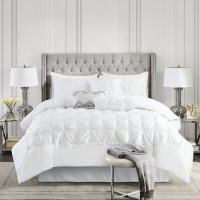 Literie blanche 7 pièces - Comprend un édredon, des taies décoratives, des coussins décoratifs et une jupe de lit