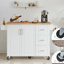 Îlot de cuisine avec comptoir à abattants, chariot d'îlot de cuisine roulant, table d'îlot de cuisine avec porte de grange avec armoire de rangement et support de tour, table d'îlot sur roulettes pour la cuisine, blanc-1322143345