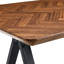 Minimalist Industrial Home ne propose que la table, pas de chaises.