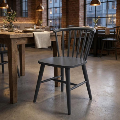 Chaise de salle à manger Windsor en aluminium noir