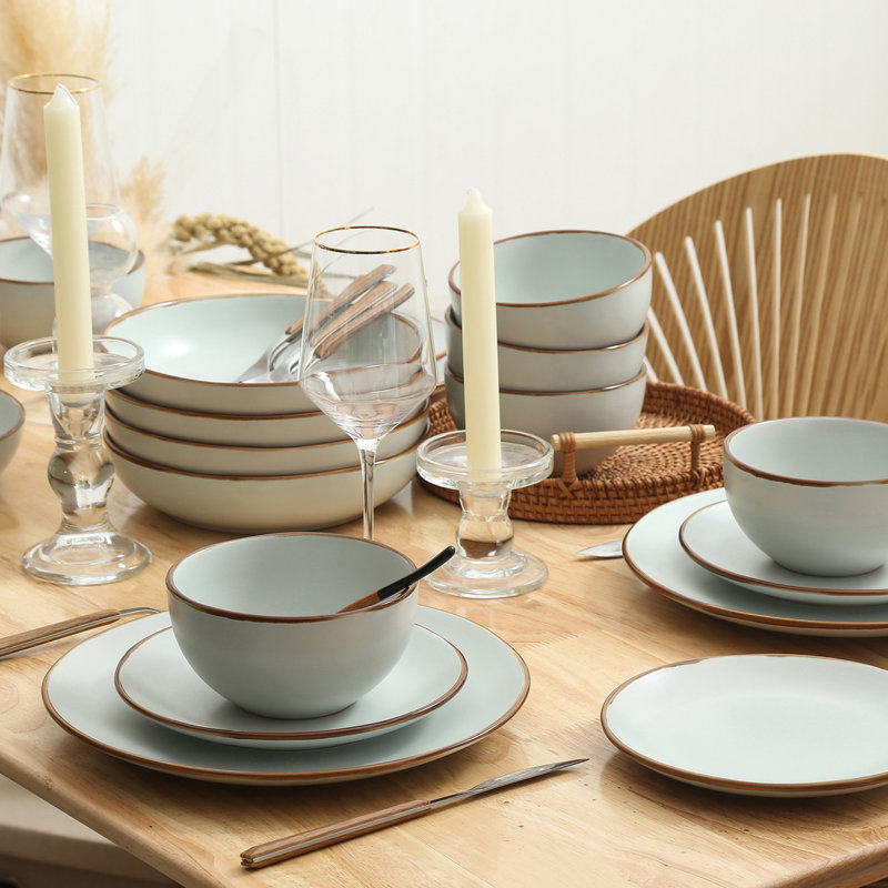 Light Green Ceramic 32-Piece Dinnerware Set with Metallic Band