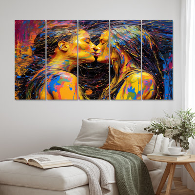 «Soft Soft Embrasse I» - Art mural sur toile, 5 panneaux égaux