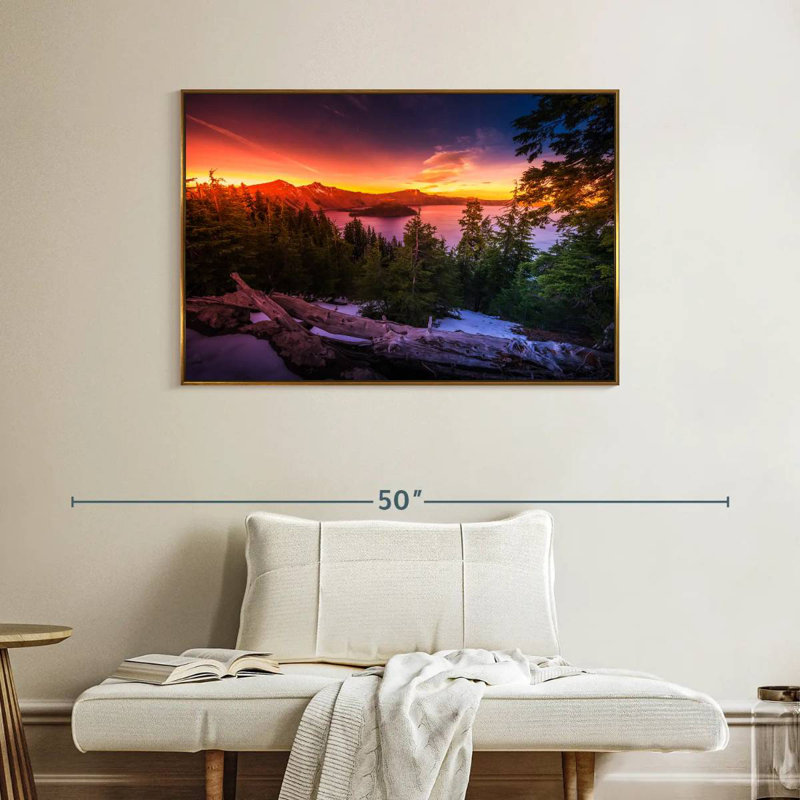 Majestic Crater Lake Sunset, Cadre flottant doré, 40 po x 27 po