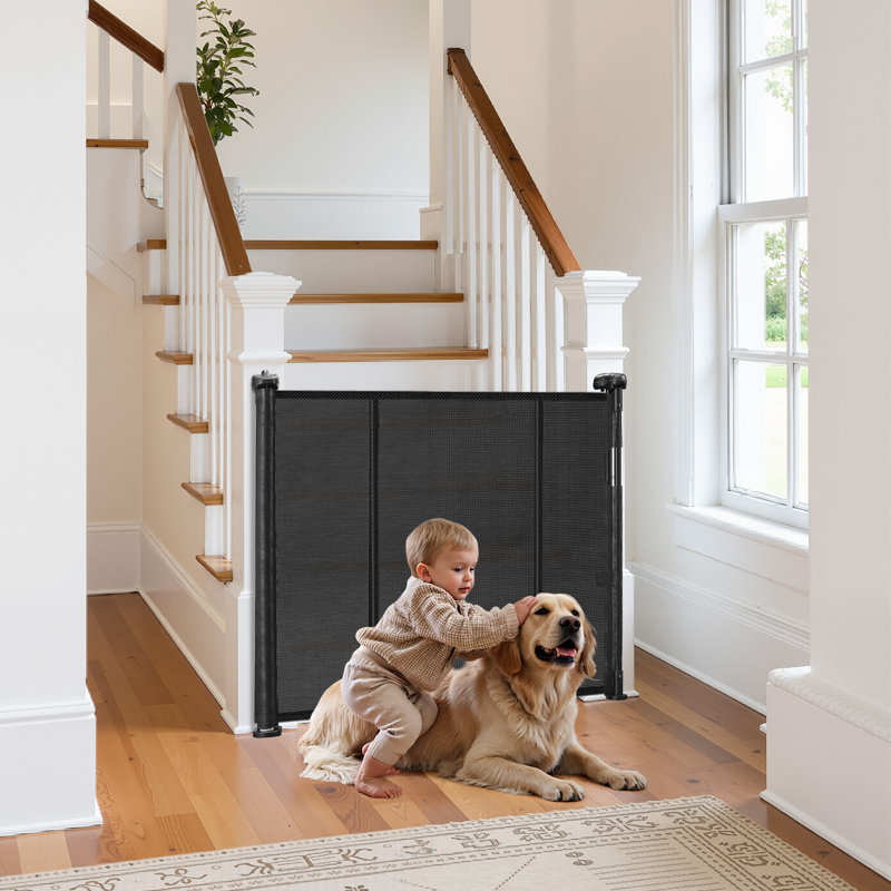 Barrière de bébé rétractable de 34 po de hauteur extensible à 110 po de large pour les enfants ou les animaux de compagnie - noir