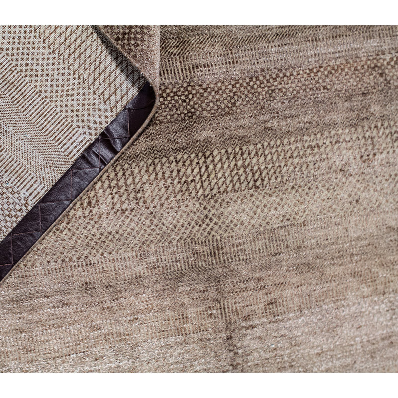Tapis brun de haute qualité noué à la main