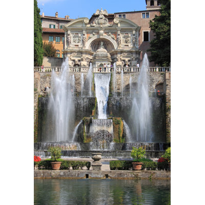 " Neptune Fountain In Villa D'este "