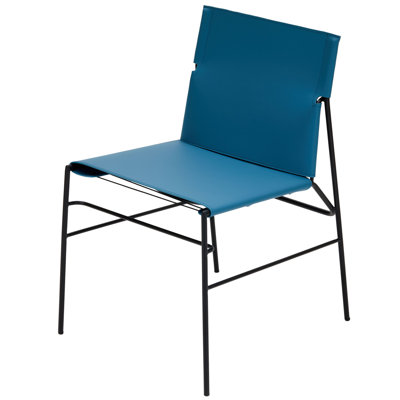 Chaise de salle à manger en cuir recyclé Naghmeh avec surpiqûres et structure en acier noir, bleu