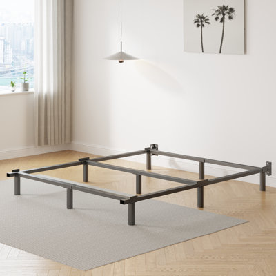 Cadre de lit en métal 7 po avec support de sommier robuste Marple, base en fer anti-balancement, base de lit à profil bas pour les couples, les familles, les chambres à coucher principales et les espaces de vie partagés