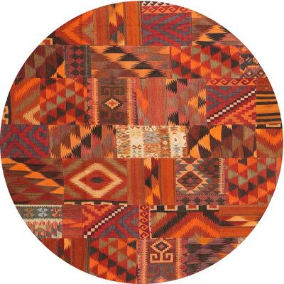 Mutluyaka Indoor Rug