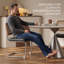 Table de salle à manger ronde moderne de 119 cm (47 po) en pierre frittée avec pied central en acier inoxydable, imitation travertin