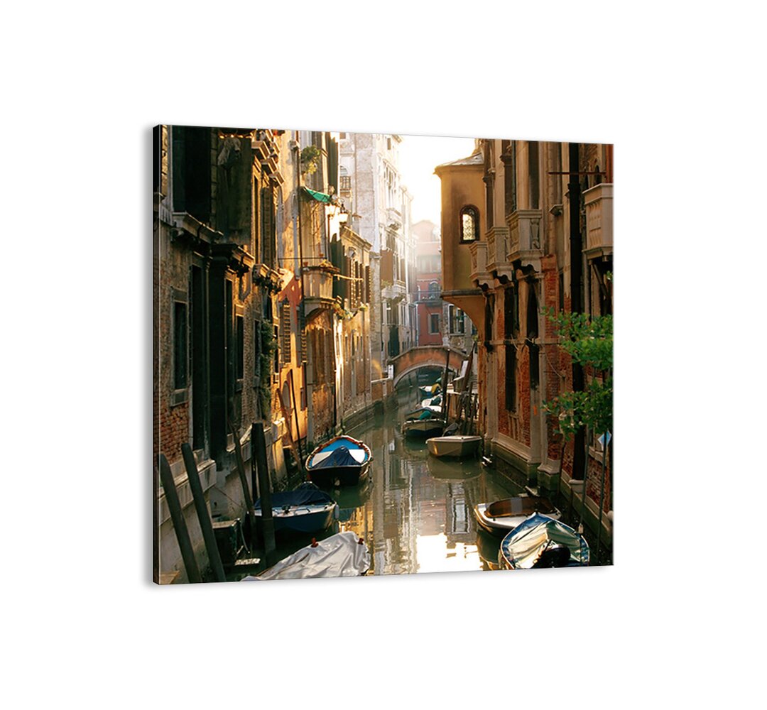 Leinwandbild - Fotografie „In a Venetian Alley”