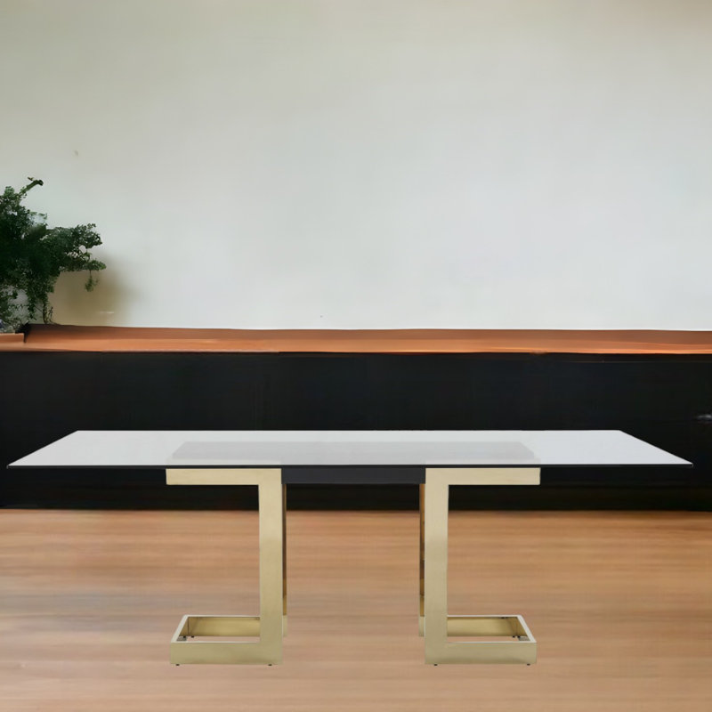 Table de salle à manger 87 po 87 pi