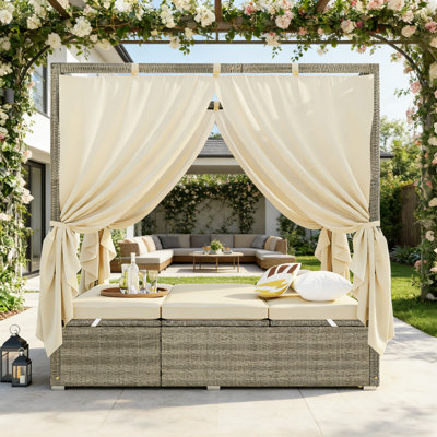 Easy Assembly Outdoor Sunbed With 3 Color Options & Comfortable Foam Cushions