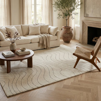 Tapis intérieur beige / crème à motif abstrait 7 pi x 10 pi (6 pi 7 po x 9 pi 6 po) Branch Branch Rahil