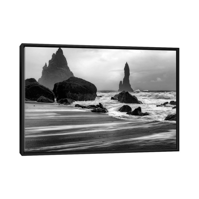 «Wicked Waters», reproduction sur toile, H 18 po x l 26 po x P 1,5 po, Toile avec cadre noir, Pas de tapis