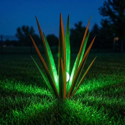 Modern Solar Agave Garden Light Outdoor Metal Yard Sculpture with LED Landscape Accent