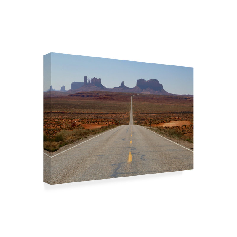 «Monument Valley» par Susan Vizvary, photographie sur toile tendue, H 22 po x l 32 po