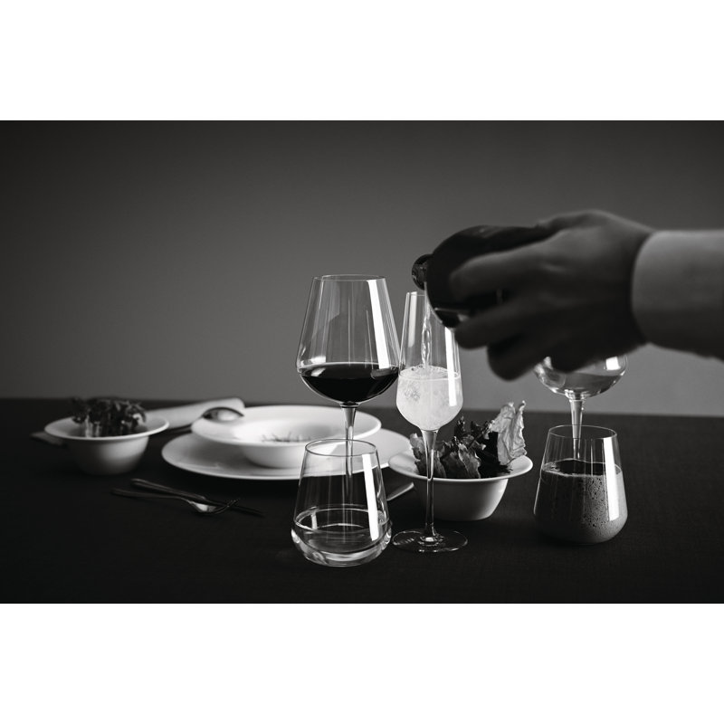 InAlto Uno 15.75 oz. Medium Wine Glasses