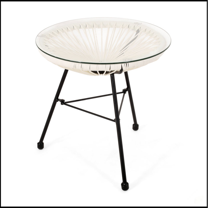 Table d'appoint en rotin Nusa avec plateau en verre trempé et base en polyéthylène durable, pour un décor extérieur et fonctionnel.