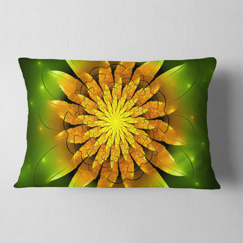 Coussin décoratif floral jaune vif sur fond vert