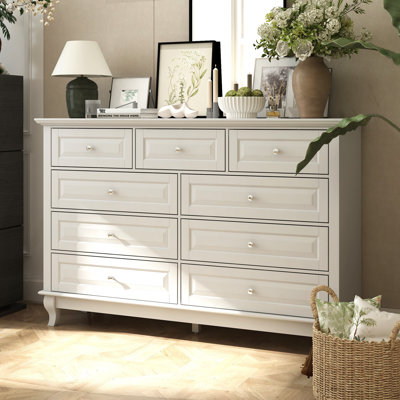 9-Drawer Dresser With Elegent Style