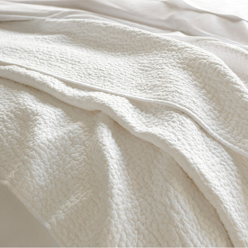 Pebbled Quilt, King Quilt, Alpine White